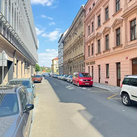 Free Parking - Cozy Near Vysehrad Railway Bridge Prag
