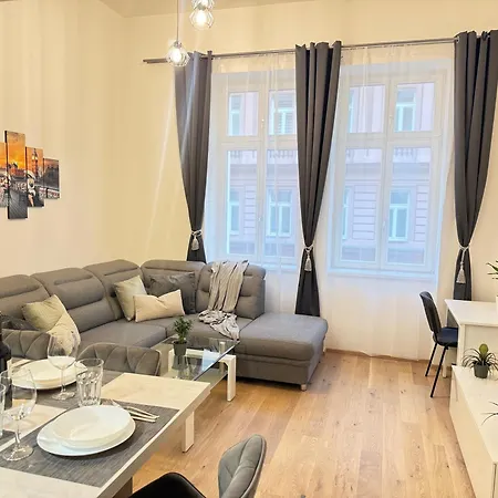 Free Parking - Cozy Near Vysehrad Railway Bridge * Prague
