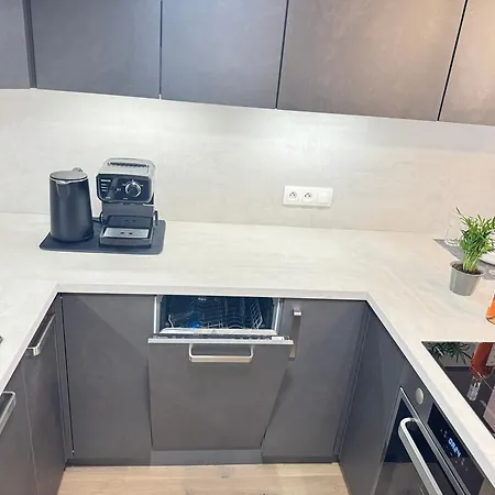 Apartment Free Parking - Cozy Near Vysehrad Railway Bridge *