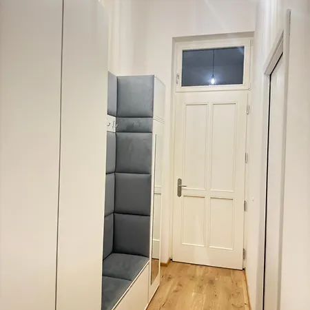 Free Parking - Cozy Near Vysehrad Railway Bridge * Praga