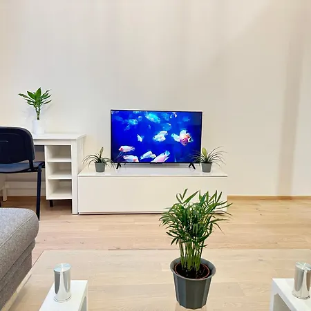 Free Parking - Cozy Near Vysehrad Railway Bridge Apartment *