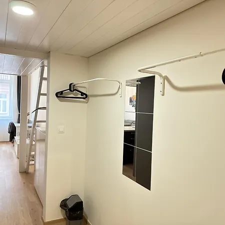 Free Parking - Cozy Near Vysehrad Railway Bridge Apartment Prague